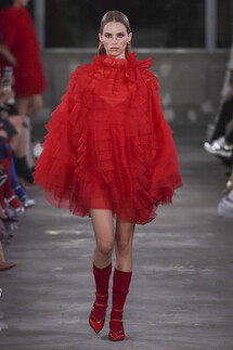 Valentino Pre-Fall 2019 collection / Valentino осень 2019
