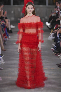 Valentino Pre-Fall 2019 collection / Valentino осень 2019