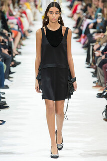 Valentino SPRING/SUMMER 2018 READY-TO-WEAR Valentino весна-лето 2018