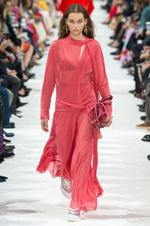 Valentino SPRING/SUMMER 2018 READY-TO-WEAR Valentino весна-лето 2018