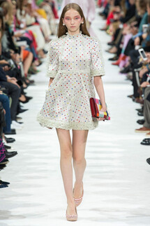 Valentino SPRING/SUMMER 2018 READY-TO-WEAR Valentino весна-лето 2018