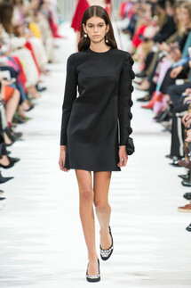 Valentino SPRING/SUMMER 2018 READY-TO-WEAR Valentino весна-лето 2018