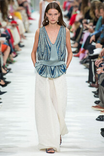 Valentino SPRING/SUMMER 2018 READY-TO-WEAR Valentino весна-лето 2018