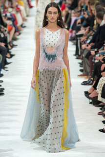 Valentino SPRING/SUMMER 2018 READY-TO-WEAR Valentino весна-лето 2018