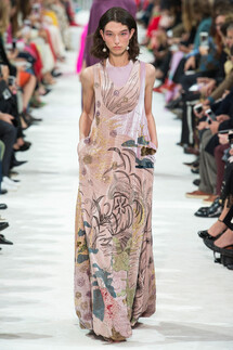 Valentino SPRING/SUMMER 2018 READY-TO-WEAR Valentino весна-лето 2018