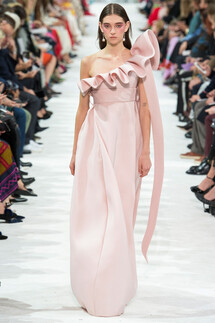 Valentino SPRING/SUMMER 2018 READY-TO-WEAR Valentino весна-лето 2018