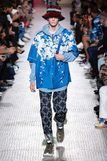 Valentino Spring 2019 Menswear / Валентино Весна Лето 2019 Мужская Неделя Моды в Париже