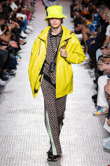Valentino Spring 2019 Menswear / Валентино Весна Лето 2019 Мужская Неделя Моды в Париже