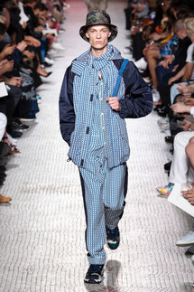 Valentino Spring 2019 Menswear / Валентино Весна Лето 2019 Мужская Неделя Моды в Париже