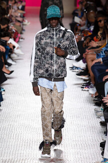 Valentino Spring 2019 Menswear / Валентино Весна Лето 2019 Мужская Неделя Моды в Париже