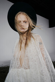 Vera Wang весна-лето 2022 / Vera Wang Spring 2022 Ready-to-Wear collection