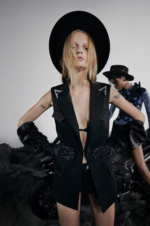 Vera Wang весна-лето 2022 / Vera Wang Spring 2022 Ready-to-Wear collection