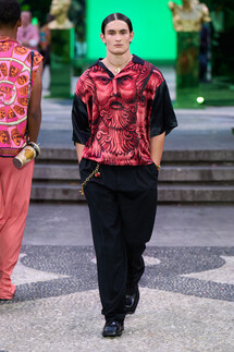 Versace Menswear Spring 2023 / Versace мужская коллекция весна-лето 2023