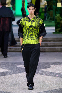 Versace Menswear Spring 2023 / Versace мужская коллекция весна-лето 2023