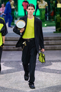 Versace Menswear Spring 2023 / Versace мужская коллекция весна-лето 2023