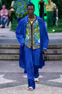 Versace Menswear Spring 2023 / Versace мужская коллекция весна-лето 2023