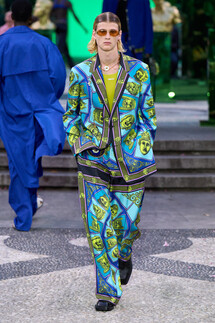 Versace Menswear Spring 2023 / Versace мужская коллекция весна-лето 2023
