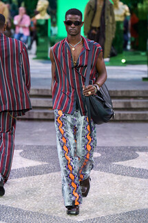 Versace Menswear Spring 2023 / Versace мужская коллекция весна-лето 2023