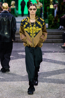 Versace Menswear Spring 2023 / Versace мужская коллекция весна-лето 2023