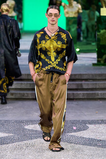Versace Menswear Spring 2023 / Versace мужская коллекция весна-лето 2023