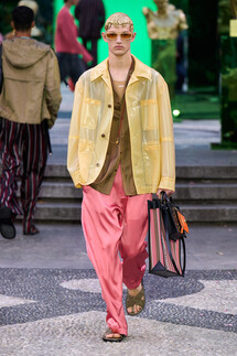 Versace Menswear Spring 2023 / Versace мужская коллекция весна-лето 2023