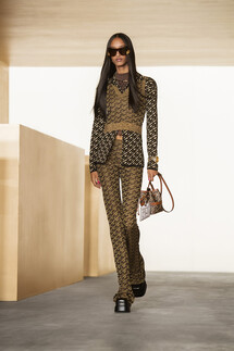 Versace Fall-Winter 2021 Ready-to-Wear Collection / Коллекция Versace осень-зима 2021