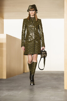 Versace Fall-Winter 2021 Ready-to-Wear Collection / Коллекция Versace осень-зима 2021