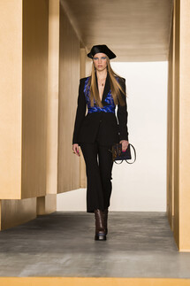 Versace Fall-Winter 2021 Ready-to-Wear Collection / Коллекция Versace осень-зима 2021