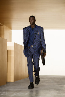 Versace Fall-Winter 2021 Ready-to-Wear Collection / Коллекция Versace осень-зима 2021