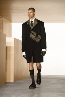 Versace Fall-Winter 2021 Ready-to-Wear Collection / Коллекция Versace осень-зима 2021