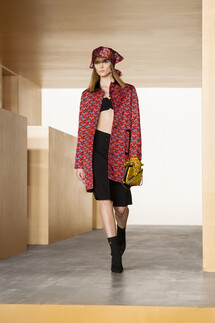 Versace Fall-Winter 2021 Ready-to-Wear Collection / Коллекция Versace осень-зима 2021