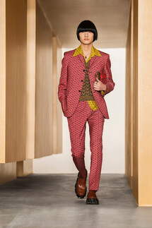 Versace Fall-Winter 2021 Ready-to-Wear Collection / Коллекция Versace осень-зима 2021