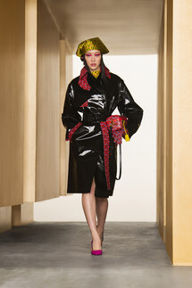 Versace Fall-Winter 2021 Ready-to-Wear Collection / Коллекция Versace осень-зима 2021