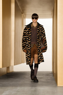 Versace Fall-Winter 2021 Ready-to-Wear Collection / Коллекция Versace осень-зима 2021
