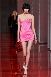 Versace Fall 2022 Collection / Versace осень-зима 2022