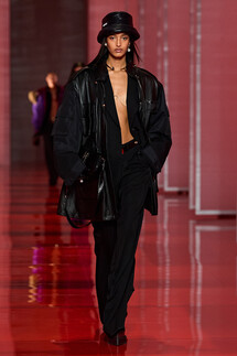 Versace Fall 2022 Collection / Versace осень-зима 2022