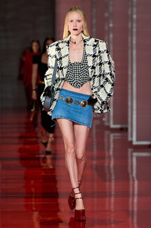 Versace Fall 2022 Collection / Versace осень-зима 2022