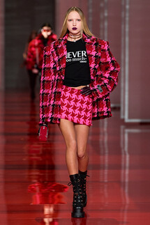 Versace Fall 2022 Collection / Versace осень-зима 2022