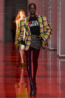 Versace Fall 2022 Collection / Versace осень-зима 2022