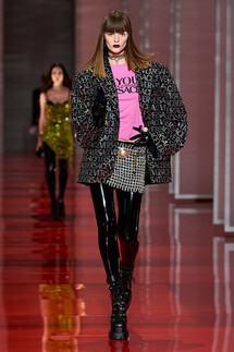 Versace Fall 2022 Collection / Versace осень-зима 2022