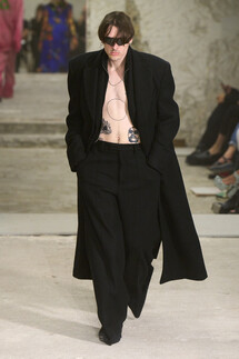 Vetements коллекция весна-лето 2023 / Vetements Spring 2023