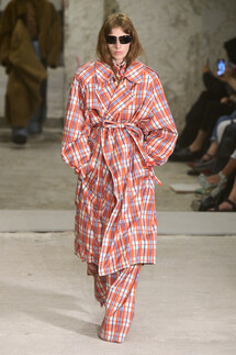 Vetements коллекция весна-лето 2023 / Vetements Spring 2023