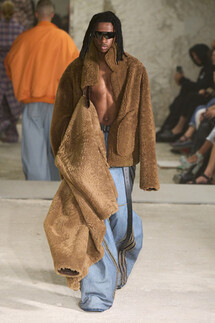Vetements коллекция весна-лето 2023 / Vetements Spring 2023