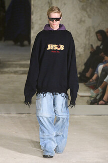Vetements коллекция весна-лето 2023 / Vetements Spring 2023