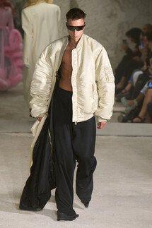 Vetements коллекция весна-лето 2023 / Vetements Spring 2023