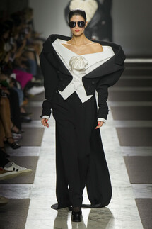 Viktor and Rolf Couture коллекция осень 2022 / Viktor and Rolf Couture Fall 2022