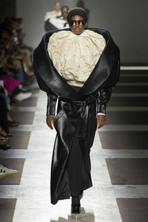 Viktor and Rolf Couture коллекция осень 2022 / Viktor and Rolf Couture Fall 2022