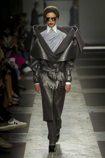 Viktor and Rolf Couture коллекция осень 2022 / Viktor and Rolf Couture Fall 2022