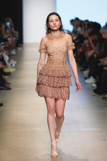Yasya Minochkina Spring 2020 Ready-to-Wear / Yasya Minochkina весна-лето 2020 / Неделя моды: Москва