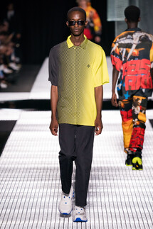 Marcelo Burlon County of Milan Spring 2020 Menswear Collection / Marcelo Burlon County of Milan весна- лето 2020 / Неделя моды: Милан